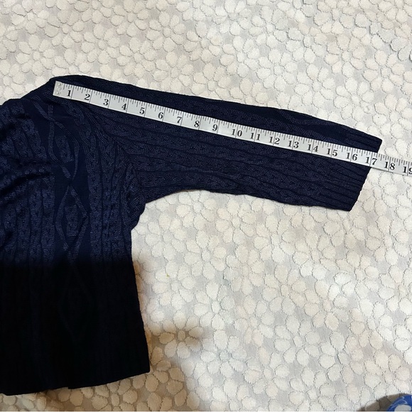 St. John Women’s Blue Cableknit 3/4 sleeve open front cardigan shrug. Size L - Picture 12 of 14